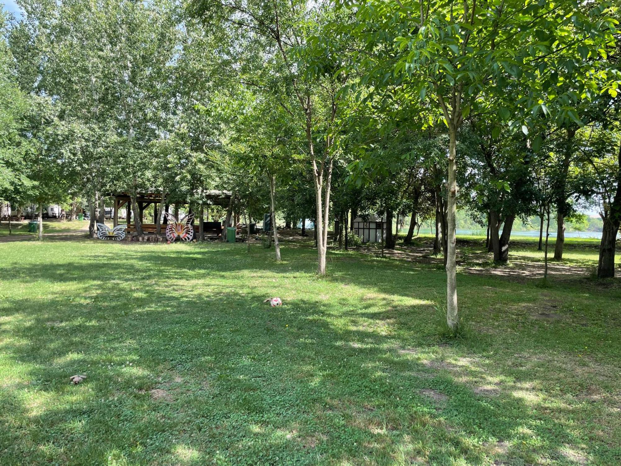 Camping Oaza Bela Crkva  Extérieur photo