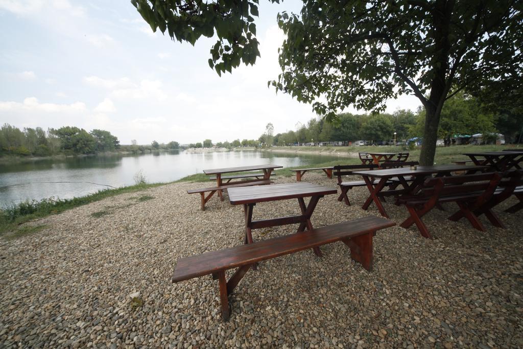 Camping Oaza Bela Crkva  Extérieur photo